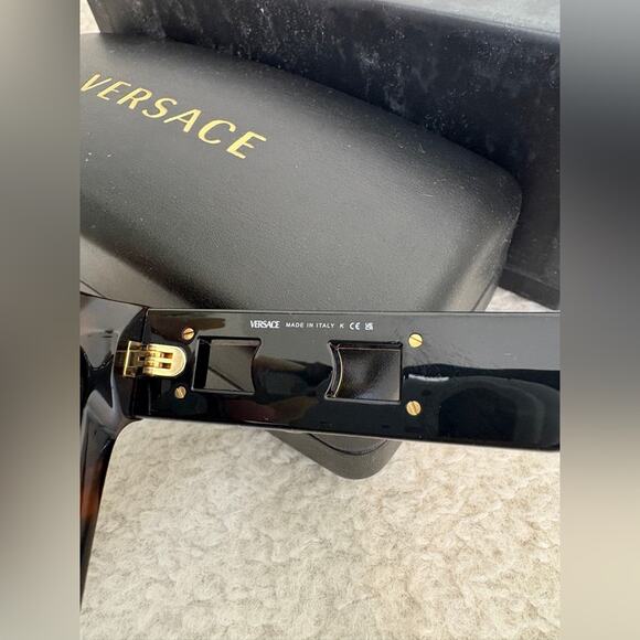 Versace VE4458 Black/Dark oversized Grey sunglasses main image 4